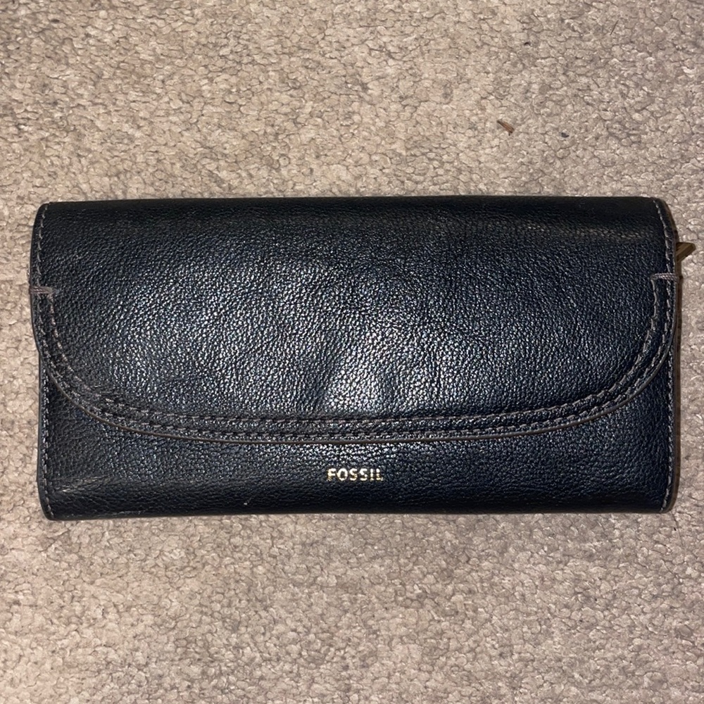 Fossil wallet